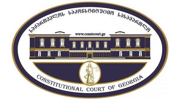 An Alternative Reality Described by the Constitutional Court and the Economic Prospects Deteriorated through the Obedience of Judges